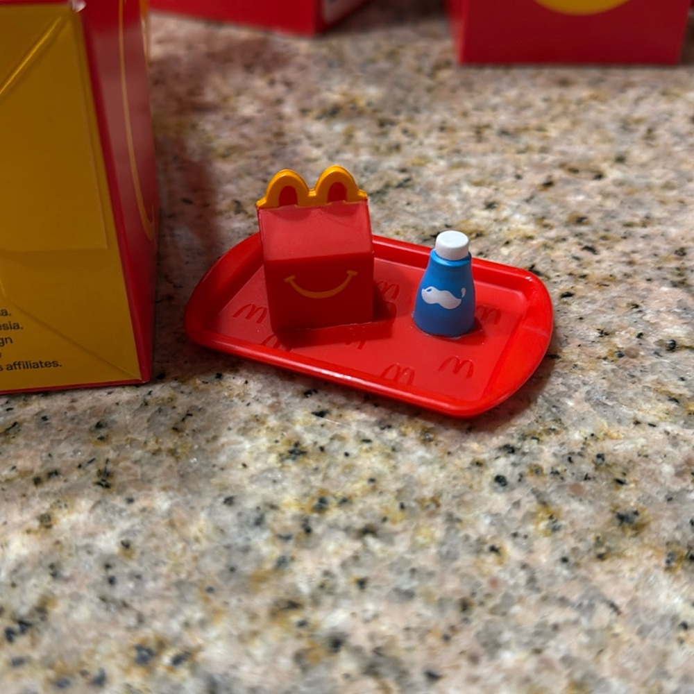 Lil McDonald's Happy Meal and Milk Jug Toy Set